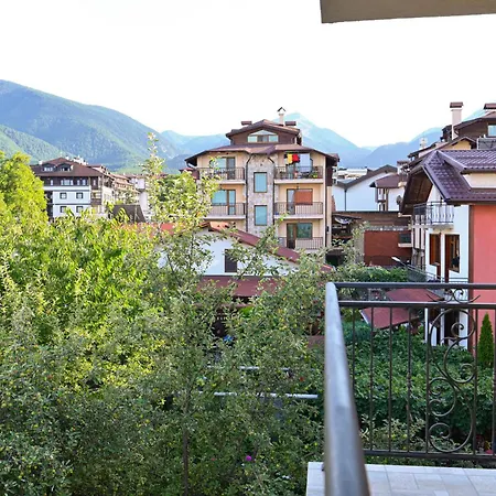 Sunrise 2 - Modern Retreat Near The Gondola Apartment *